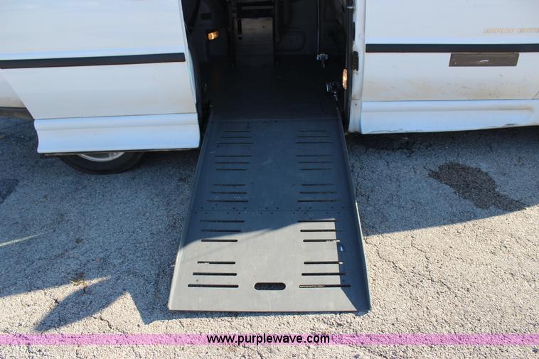 image for item J4284 2007 Chevrolet Uplander van