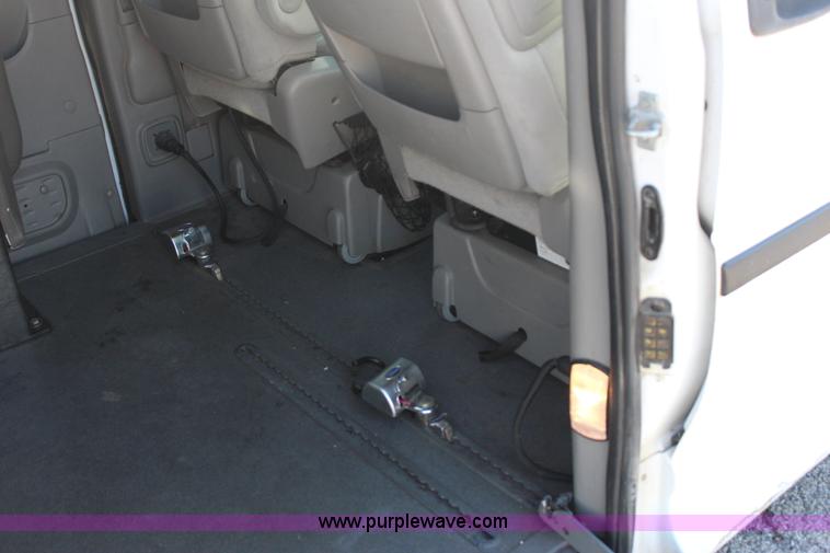 image for item J4284 2007 Chevrolet Uplander van