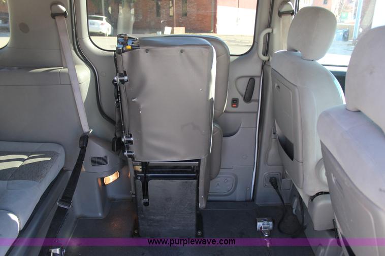 image for item J4284 2007 Chevrolet Uplander van