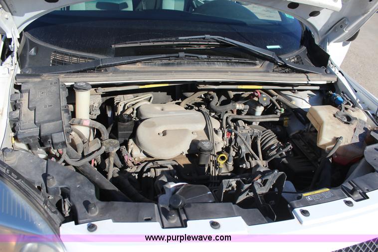 image for item J4284 2007 Chevrolet Uplander van