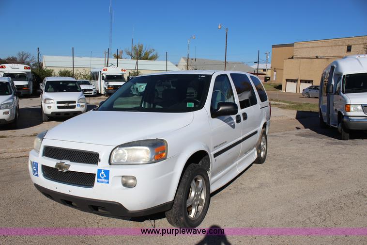 image for item J4285 2008 Chevrolet Uplander van