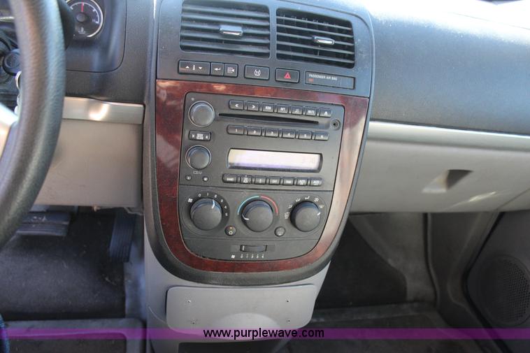 image for item J4285 2008 Chevrolet Uplander van