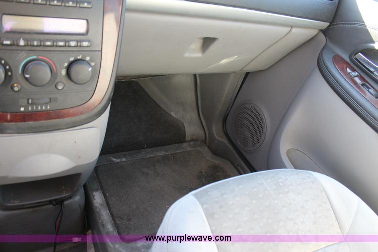 image for item J4285 2008 Chevrolet Uplander van