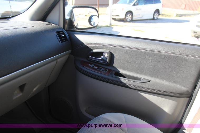 image for item J4285 2008 Chevrolet Uplander van