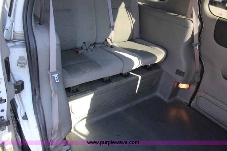 image for item J4285 2008 Chevrolet Uplander van