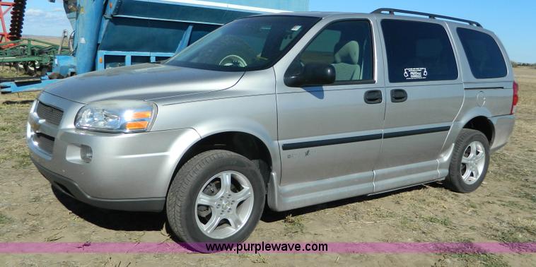image for item J5239 2007 Chevrolet Uplander van
