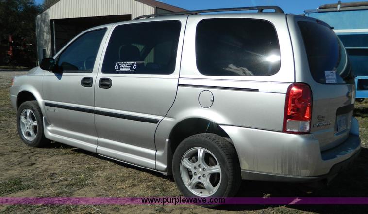 image for item J5239 2007 Chevrolet Uplander van
