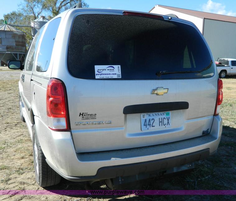 image for item J5239 2007 Chevrolet Uplander van
