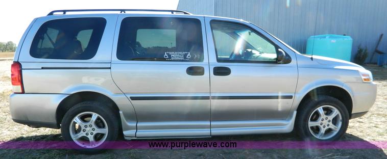 image for item J5239 2007 Chevrolet Uplander van