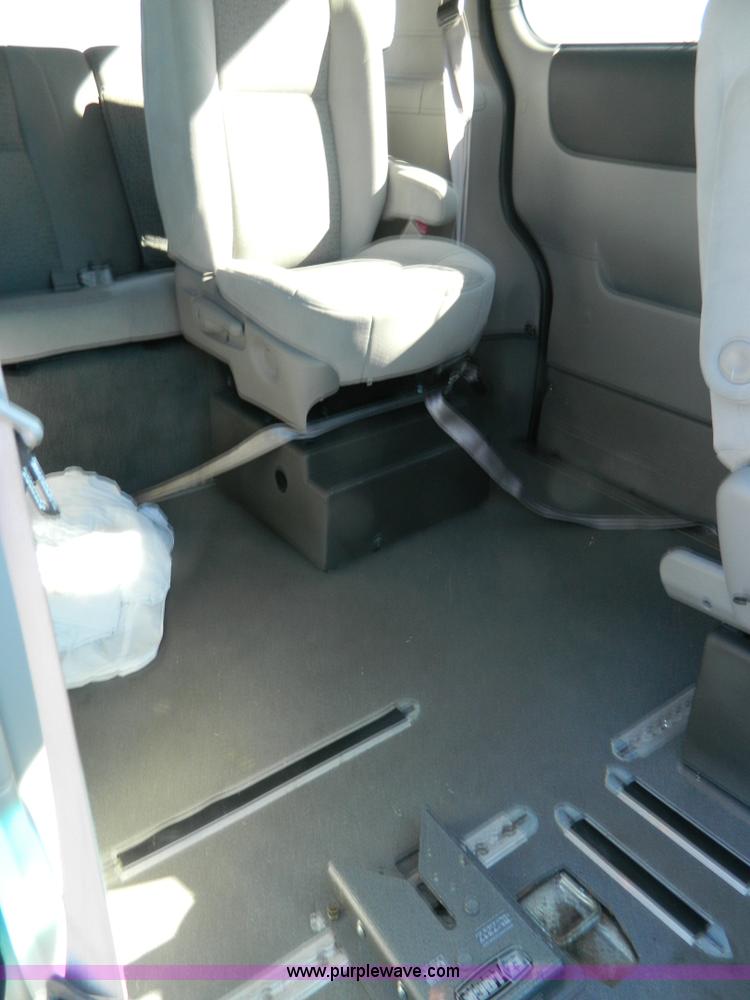 image for item J5239 2007 Chevrolet Uplander van