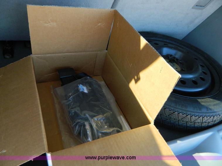 image for item J5239 2007 Chevrolet Uplander van