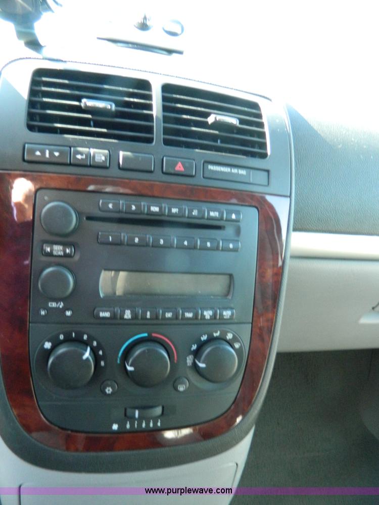 image for item J5239 2007 Chevrolet Uplander van