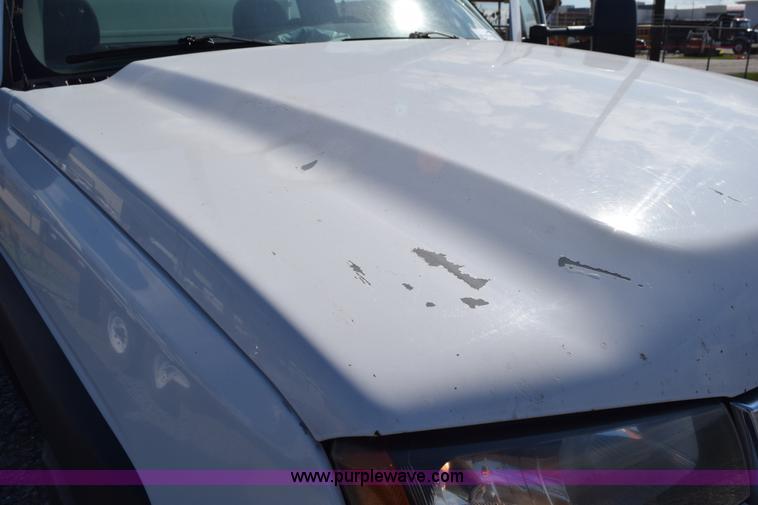 image for item J8462 2007 Chevrolet Silverado Classic 2500HD utility truck