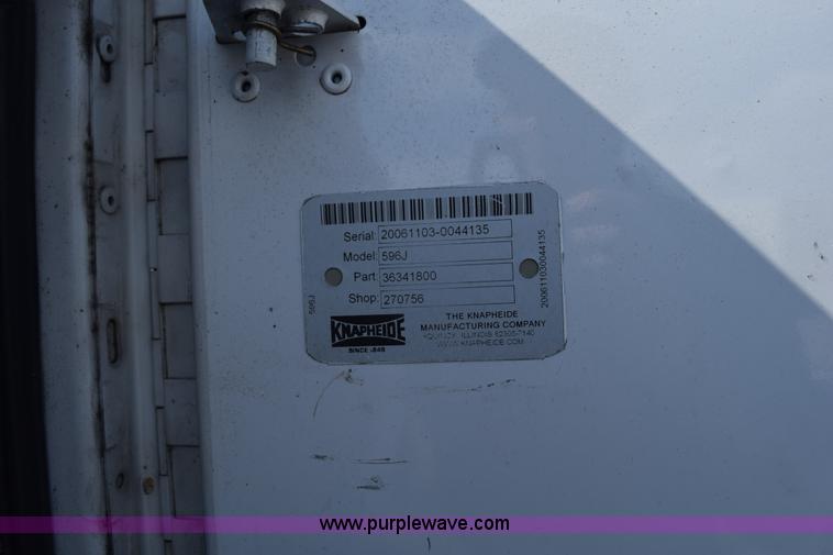 image for item J8462 2007 Chevrolet Silverado Classic 2500HD utility truck