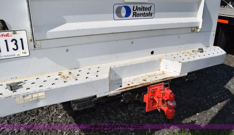 image for item J8462 2007 Chevrolet Silverado Classic 2500HD utility truck