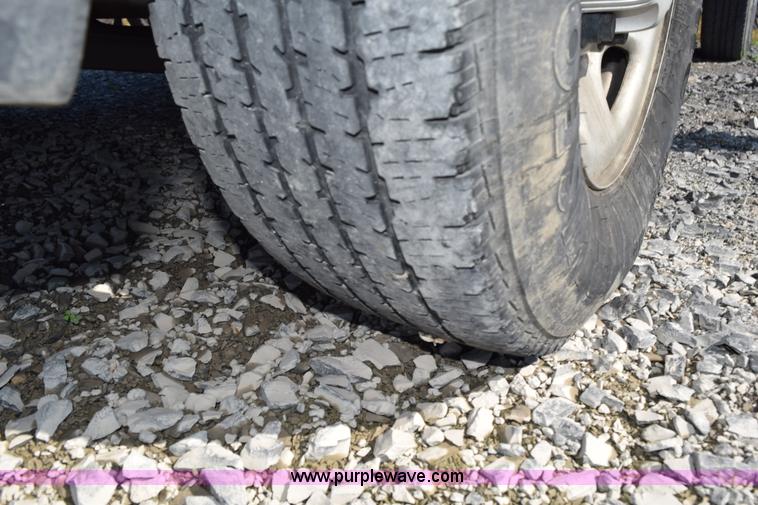 image for item J8462 2007 Chevrolet Silverado Classic 2500HD utility truck