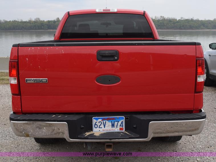 image for item J8463 2006 Ford F150 SuperCab pickup truck