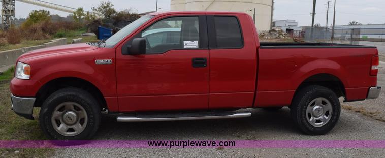 image for item J8463 2006 Ford F150 SuperCab pickup truck