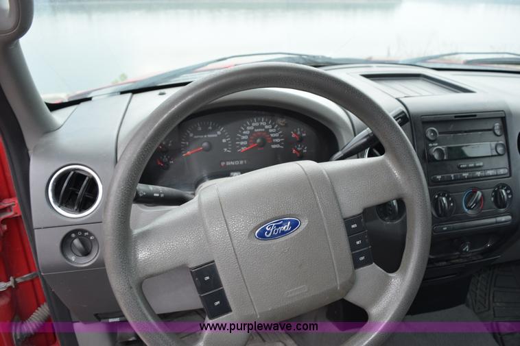 image for item J8463 2006 Ford F150 SuperCab pickup truck