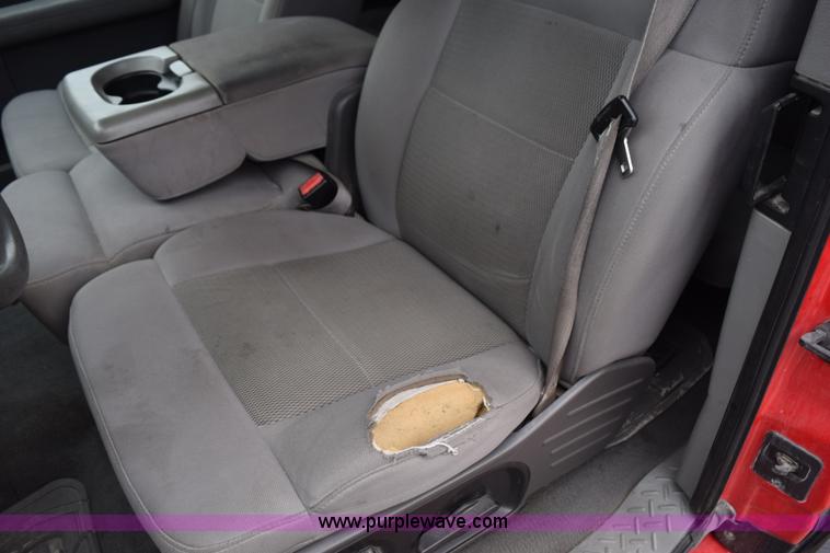 image for item J8463 2006 Ford F150 SuperCab pickup truck