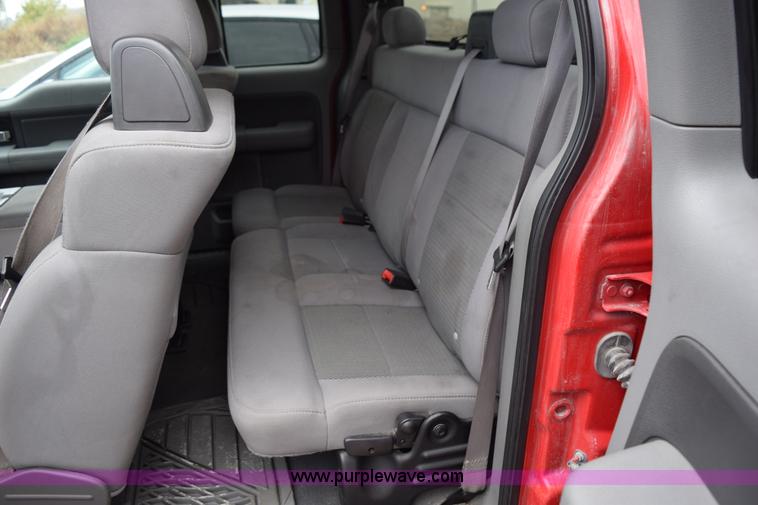 image for item J8463 2006 Ford F150 SuperCab pickup truck