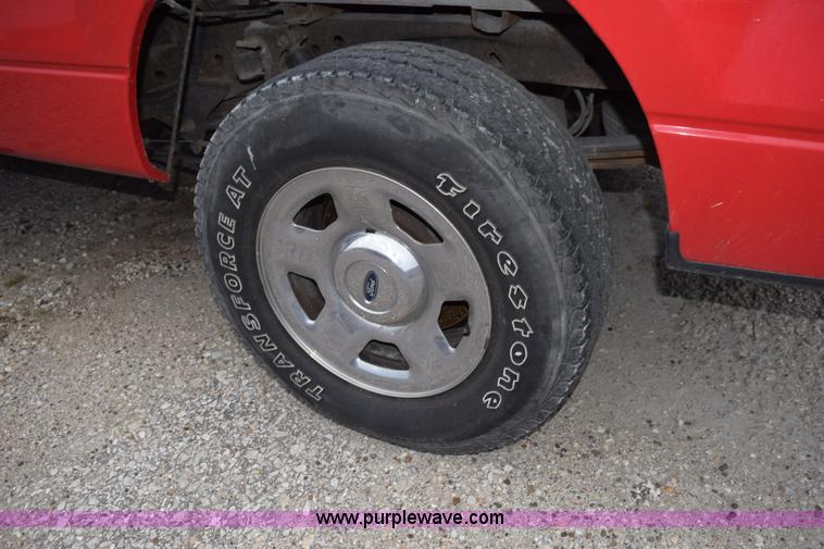 image for item J8463 2006 Ford F150 SuperCab pickup truck