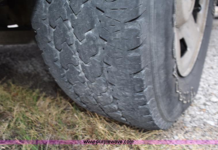 image for item J8463 2006 Ford F150 SuperCab pickup truck