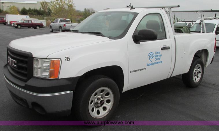image for item J8739 2008 GMC Sierra 1500 pickup truck