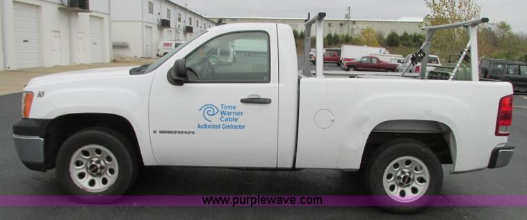 image for item J8739 2008 GMC Sierra 1500 pickup truck