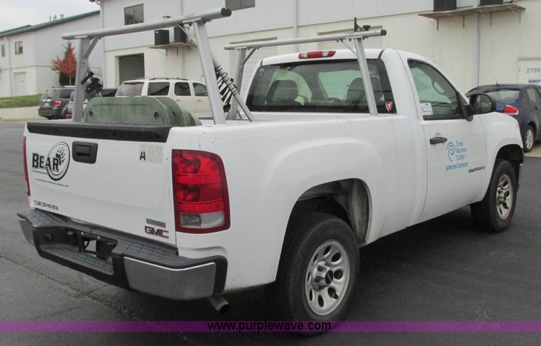 image for item J8739 2008 GMC Sierra 1500 pickup truck