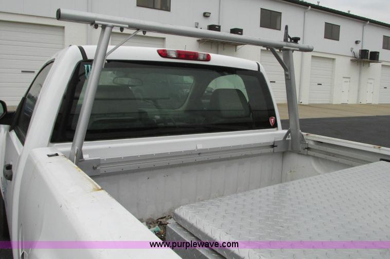 image for item J8739 2008 GMC Sierra 1500 pickup truck
