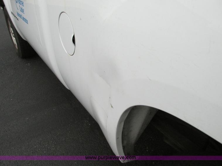 image for item J8739 2008 GMC Sierra 1500 pickup truck