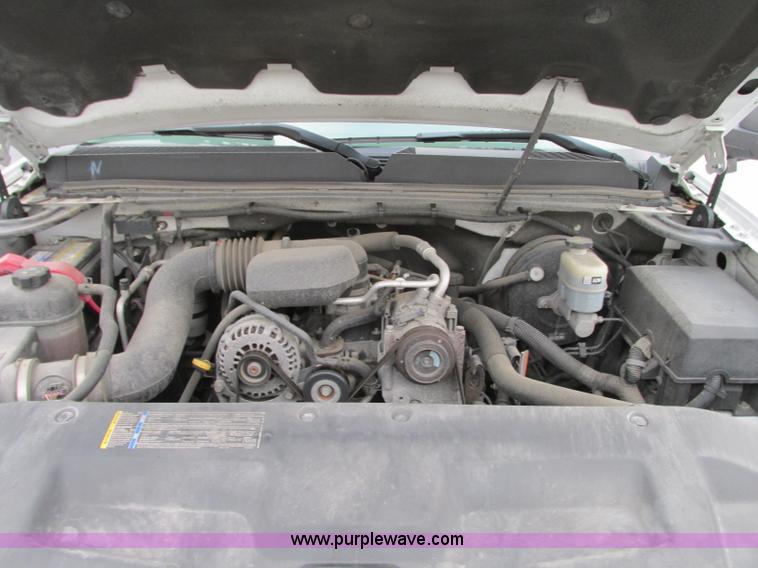 image for item J8739 2008 GMC Sierra 1500 pickup truck