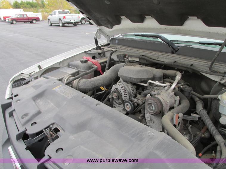 image for item J8739 2008 GMC Sierra 1500 pickup truck