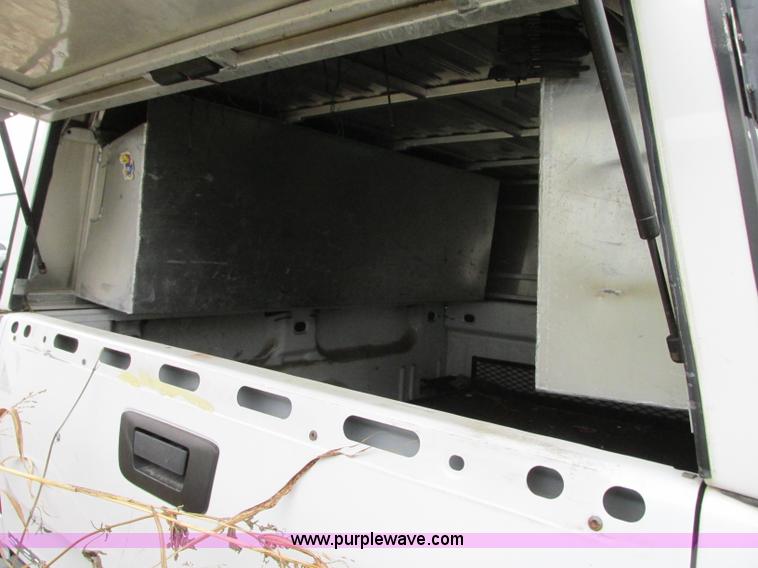 image for item J8740 2008 GMC Sierra 1500 pickup truck