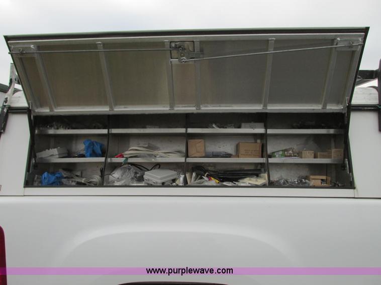 image for item J8740 2008 GMC Sierra 1500 pickup truck