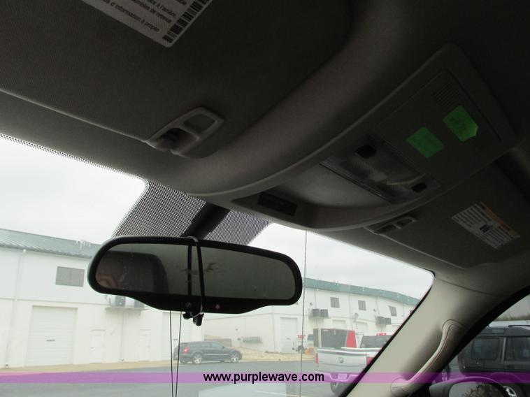 image for item J8740 2008 GMC Sierra 1500 pickup truck