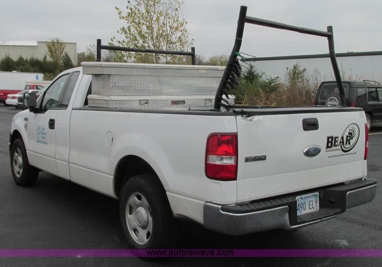 image for item J8741 2007 Ford F150 XL pickup truck