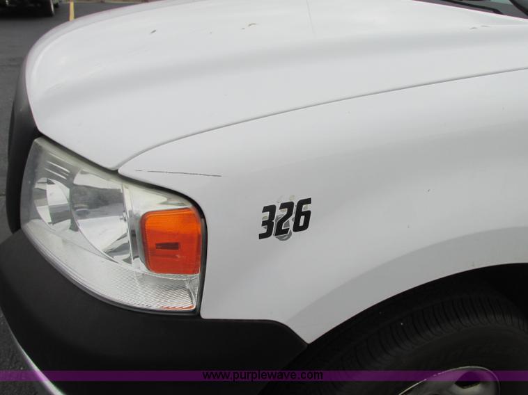 image for item J8741 2007 Ford F150 XL pickup truck