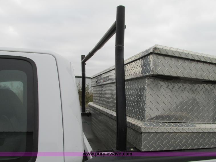 image for item J8741 2007 Ford F150 XL pickup truck