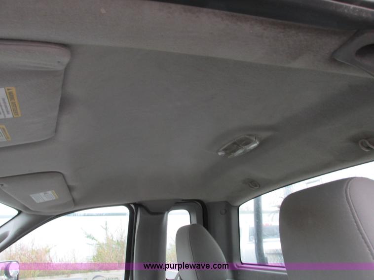 image for item J8741 2007 Ford F150 XL pickup truck