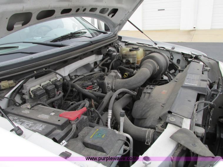 image for item J8741 2007 Ford F150 XL pickup truck