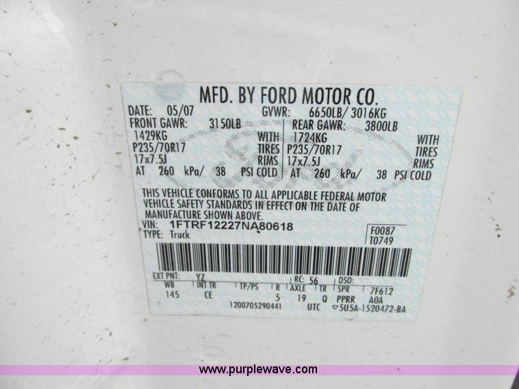 image for item J8741 2007 Ford F150 XL pickup truck