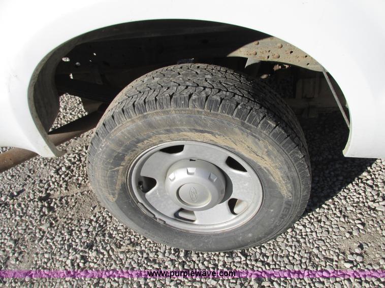 image for item J8742 2007 Ford F250 Super Duty pickup truck