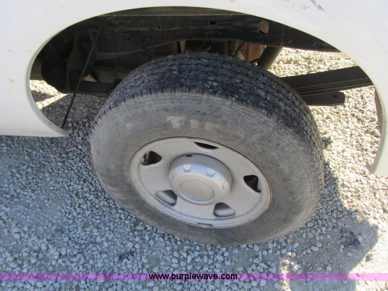 image for item J8742 2007 Ford F250 Super Duty pickup truck