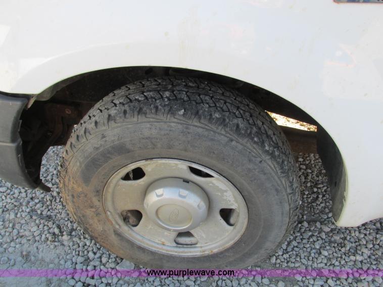 image for item J8742 2007 Ford F250 Super Duty pickup truck