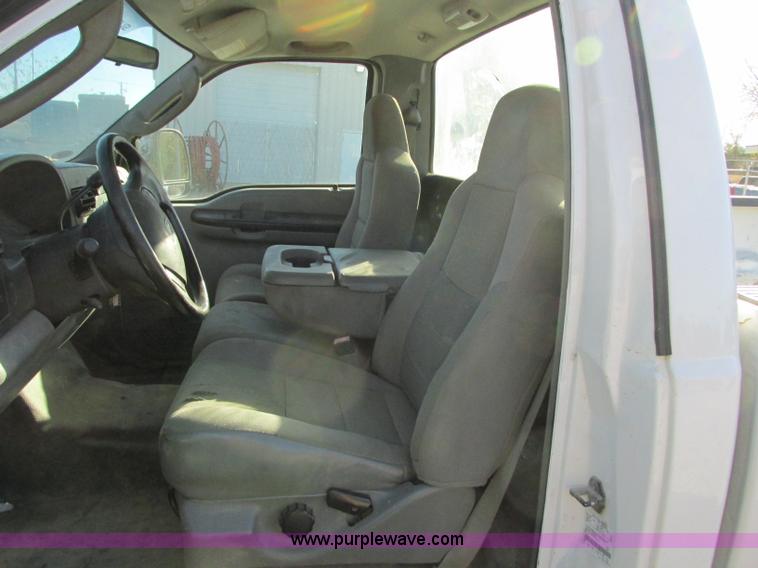 image for item J8742 2007 Ford F250 Super Duty pickup truck