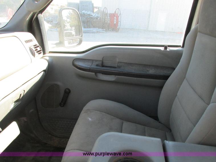 image for item J8742 2007 Ford F250 Super Duty pickup truck