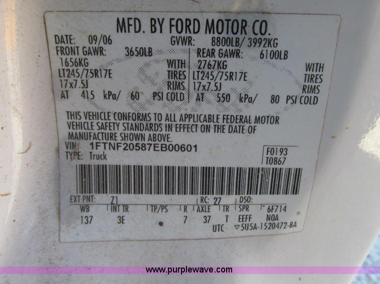 image for item J8742 2007 Ford F250 Super Duty pickup truck