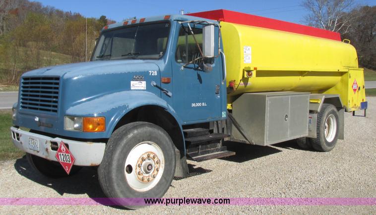 image for item K5201 1997 International 4700 fuel truck